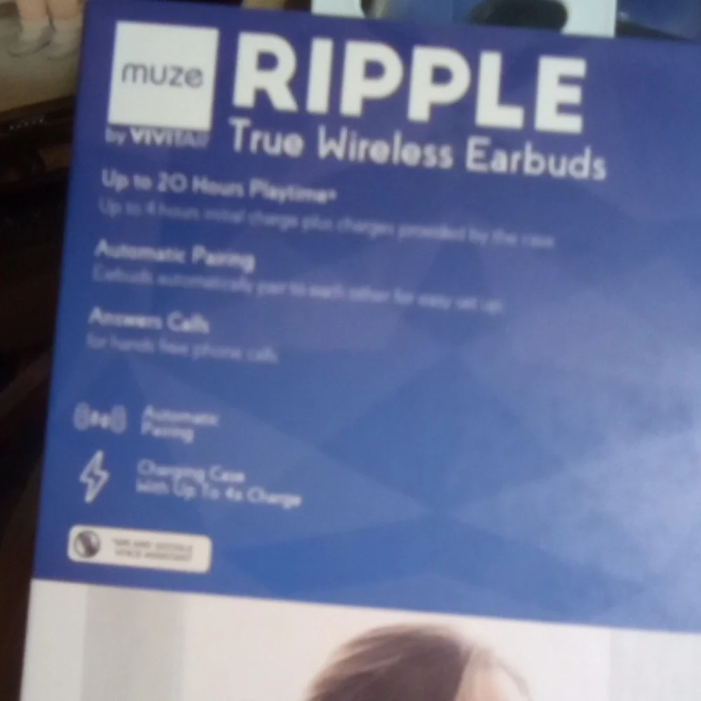 Set of 4 True Wireless Earbuds